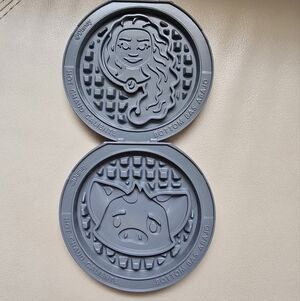 Disney Dash Moana & Pua Removable Waffle Plates